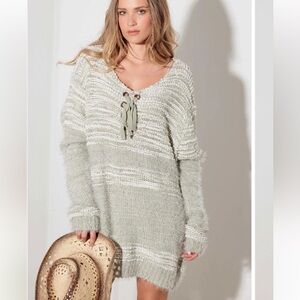 Women's Knit Tunic Sweater - Light Green